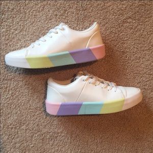 Aldo rainbow sole decorated sole sneakers 6.5